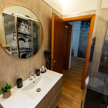 Apartment Liu Tiburtina In Rome