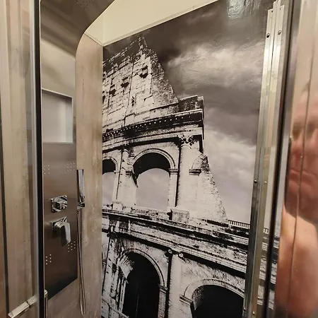 Liu Tiburtina In Apartment Rome